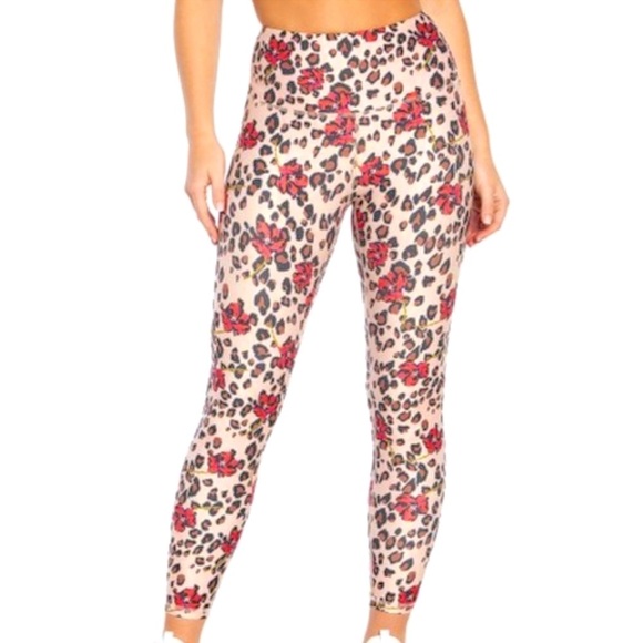 WILDFOX Sport Like New Contender Compression Ankle Leggings in Floral Leopard L - Picture 1 of 8